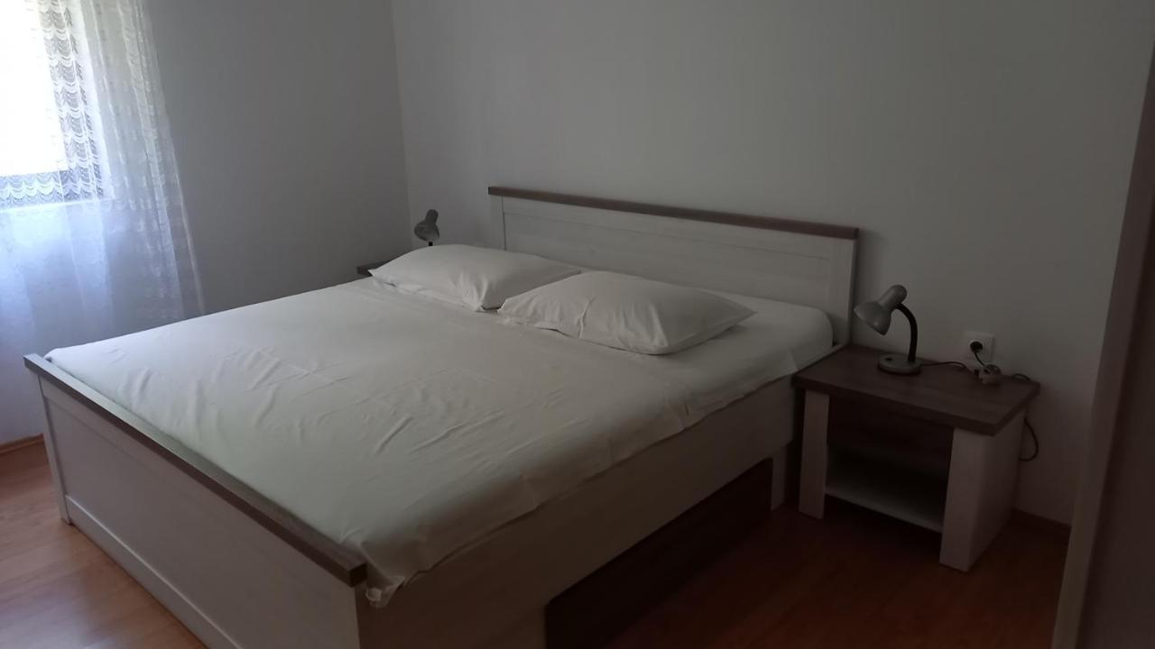Apartmani Danica 比奥格勒·纳·莫鲁 外观 照片